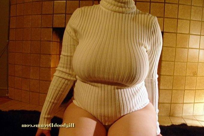 16P Busty and chubby babe posing in cloth