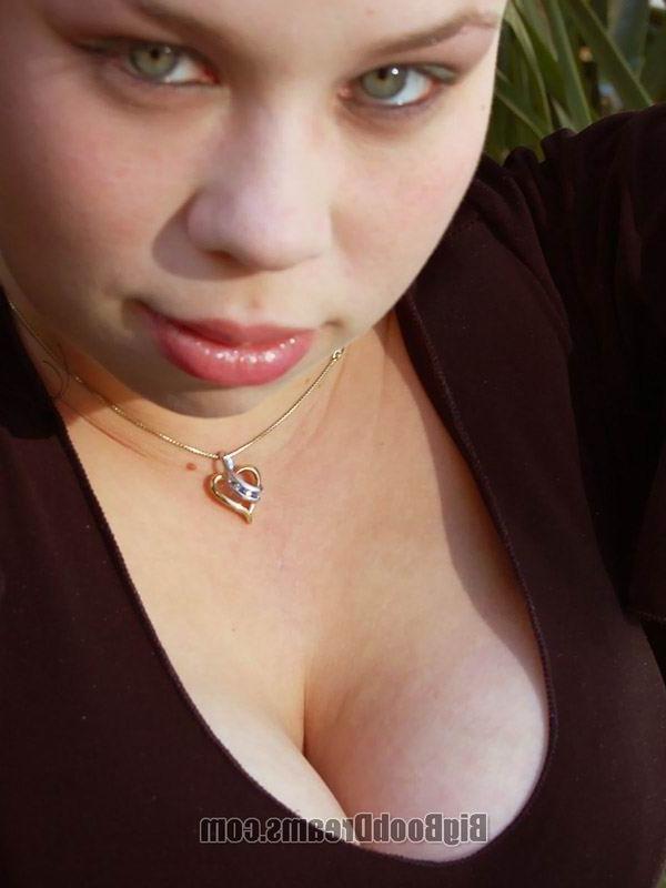 16P Amateur chubby redhead girl and big tits