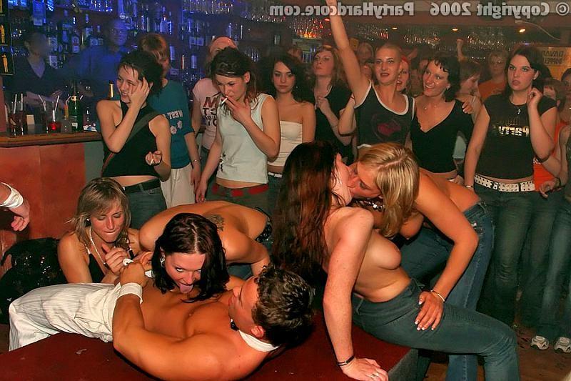 20P Chubby partybabe takes strippers dick deepthroat