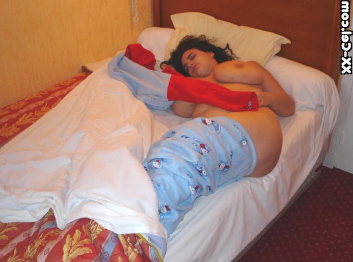16P Tristal and her enormous pair of juggs waking up