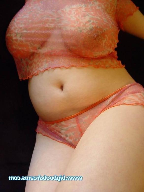 16P amateur chubby girl with big tits in lingerie