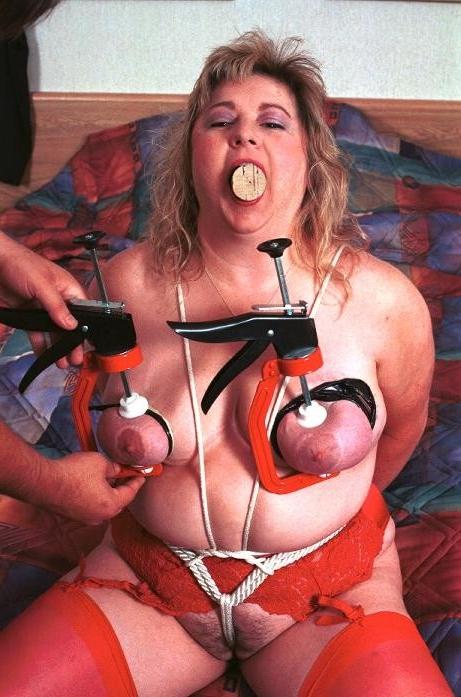 17P Fat mature enjoys in pervert bondage