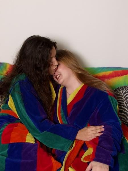 16P Chubby lesbians