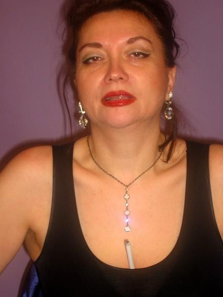 20P Nasty brunette housewife