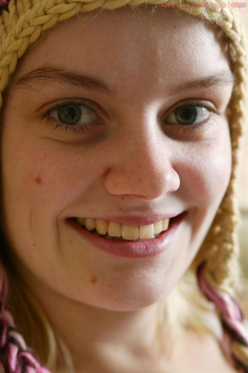 16P Amateur girl strips and spreads her natural pussy