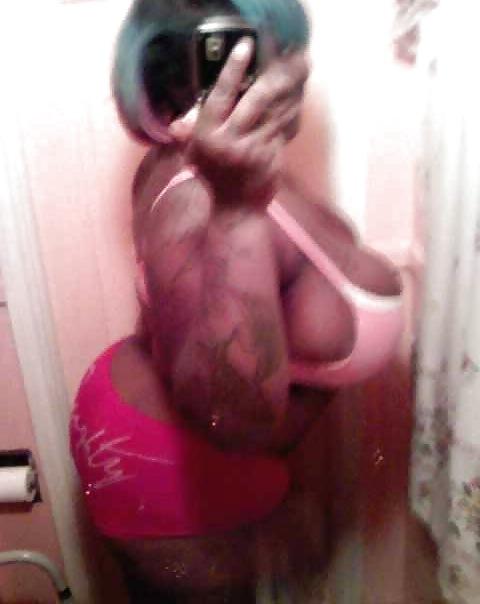 8P Pics to My I-Phone (Ghetto Bitch)