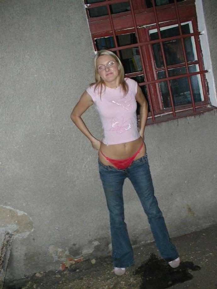15P Pictures of his bitch showing her ass and tits