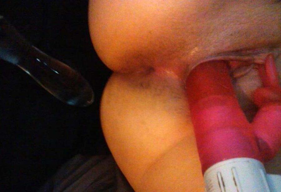16P Hot gallery of kinky pussy-playing amateur bitches