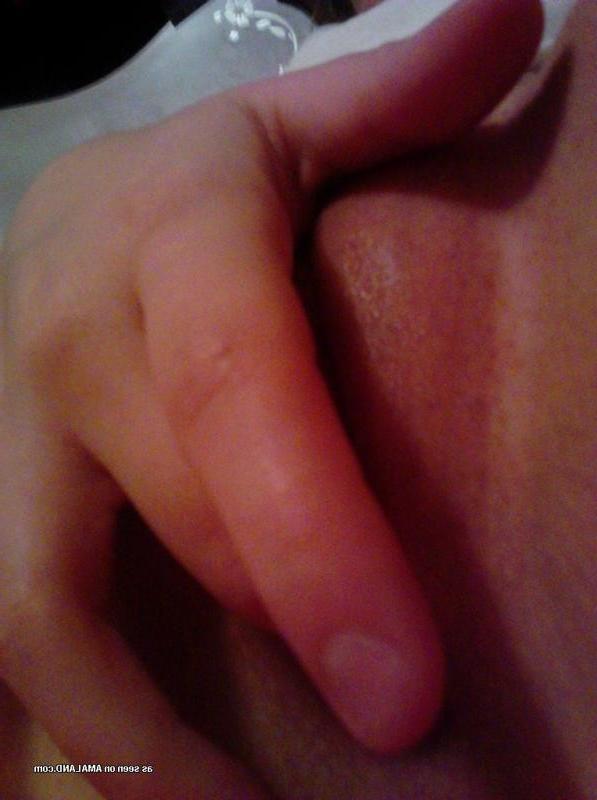 15P Selection of horny amateur babes masturbating on cam