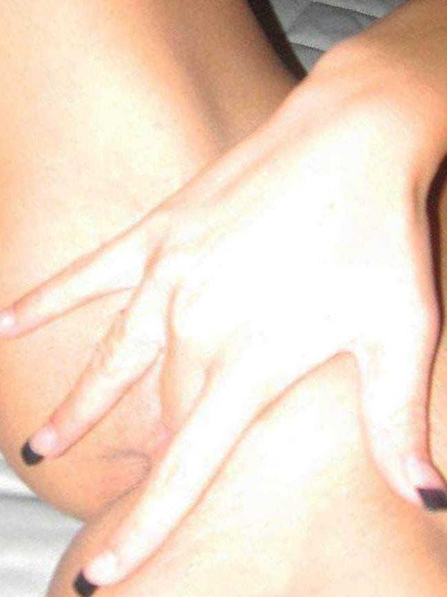16P Pictures of masturbating horny girlfriends