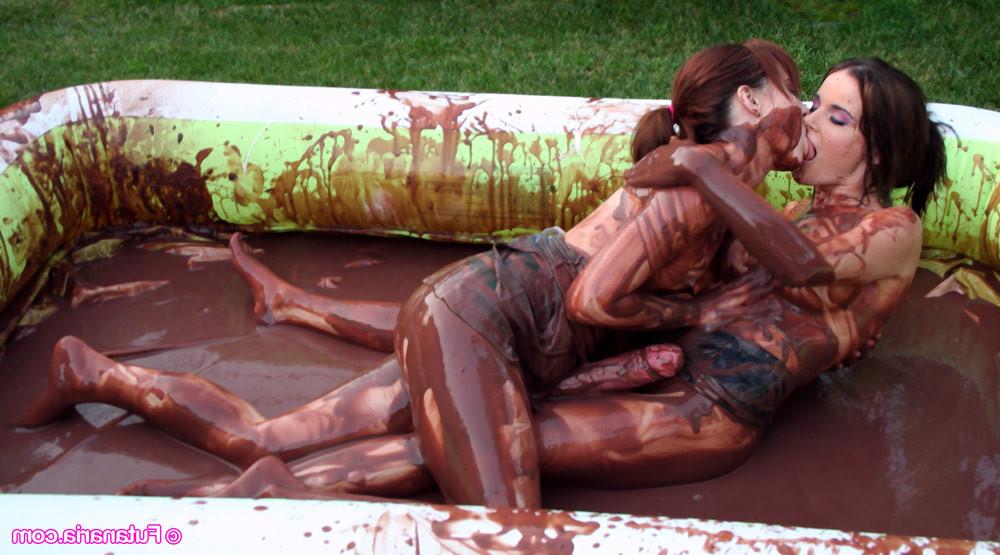 12P Futanaria Meat Pole Mud Wrestling