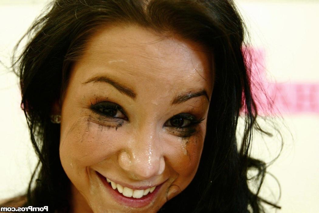 16P Teen gets facials from sex perverts