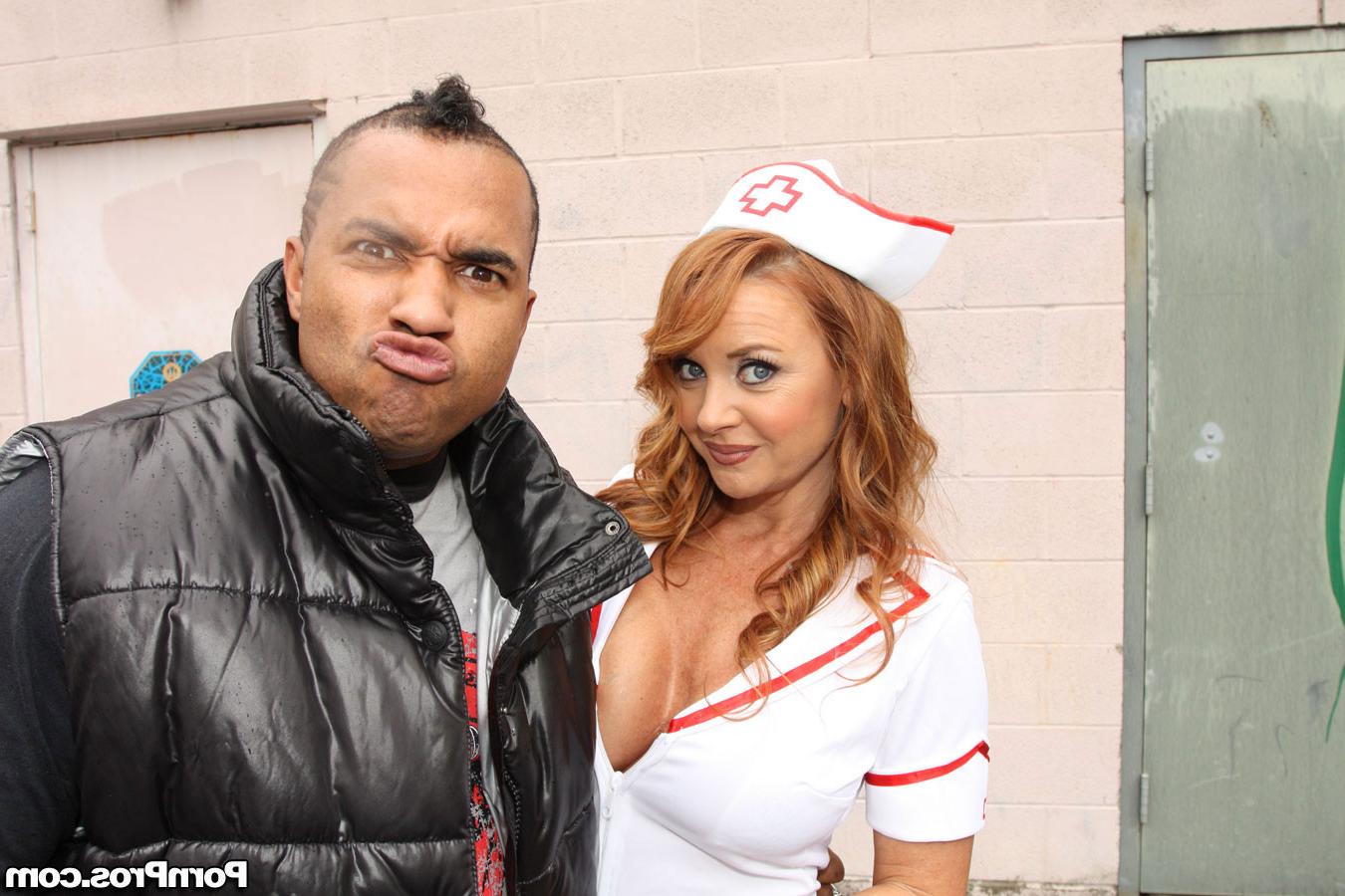 16P Sexy young thing Janet Mason fucked and facialized by a monster dong