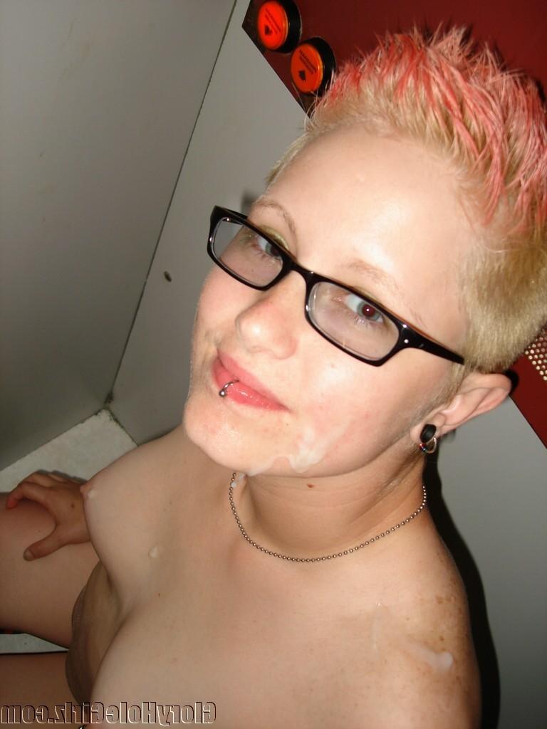 20P Punky blonde slut taking care all the cummers at gloryhole