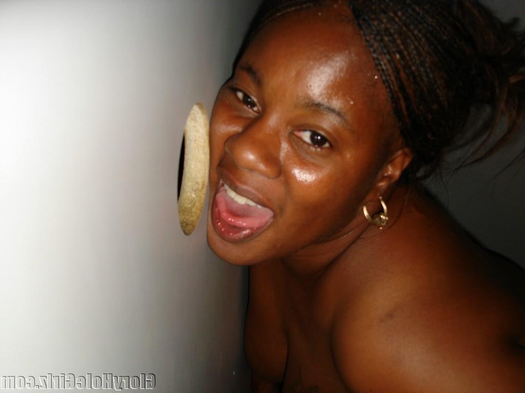 20P Boobsy ebony taking care all strangers cocks at gloryhole