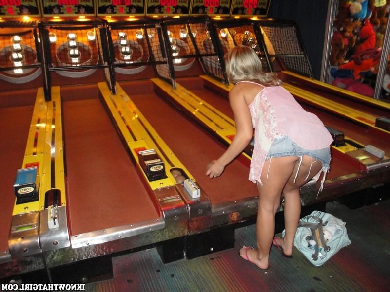 16P Wild blonde girlfriend flashes in an arcade and fucks for jizz