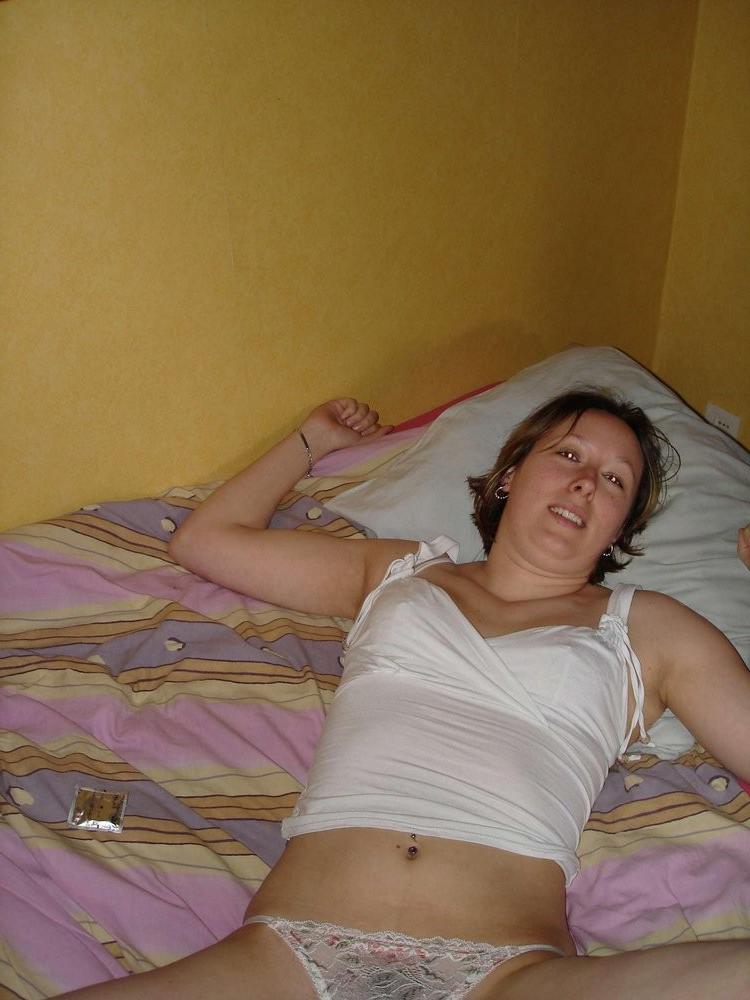 15P Candid pictures of dirty amateurs wives