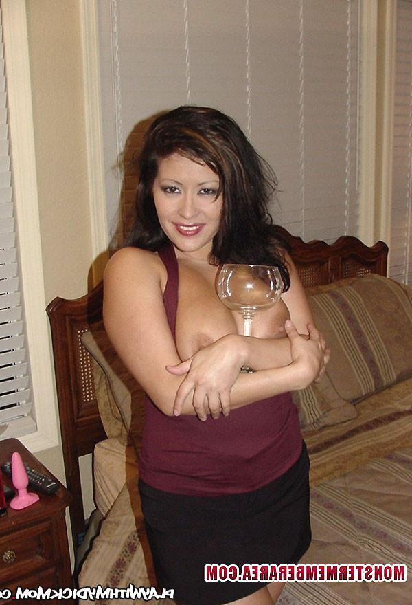 16P Moms play with dicks