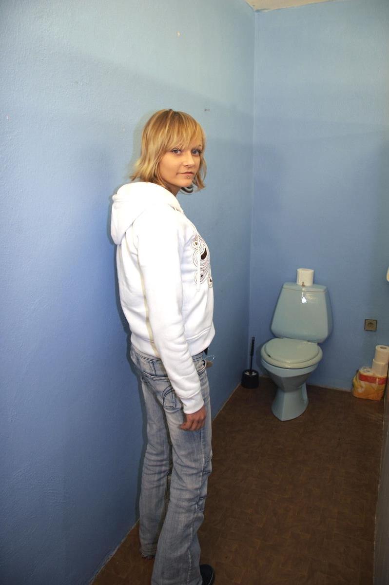 19P Cute gloryhole blonde takes fresh load of nutricious sperm
