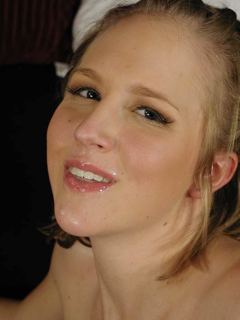 16P Juicy babe gets hard pussy fucked and cumshot load
