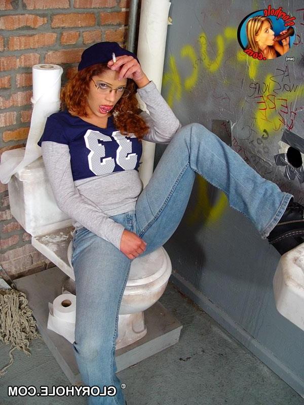 19P Ebony slut gets fucked and facialized through a gloryhole