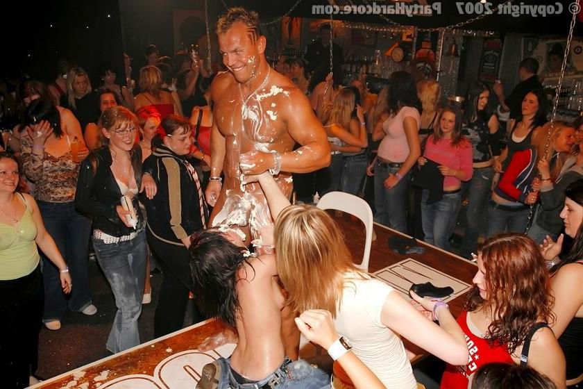 17P Babes suck off creamy male strippers at wild monster orgy