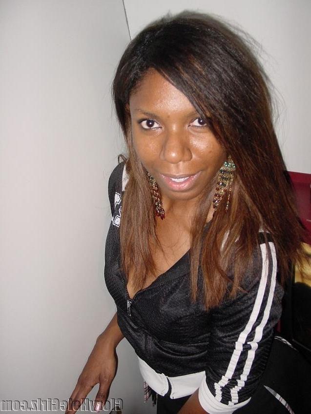 19P Hot ebony gloryhole slut wants a nutricious protein shake