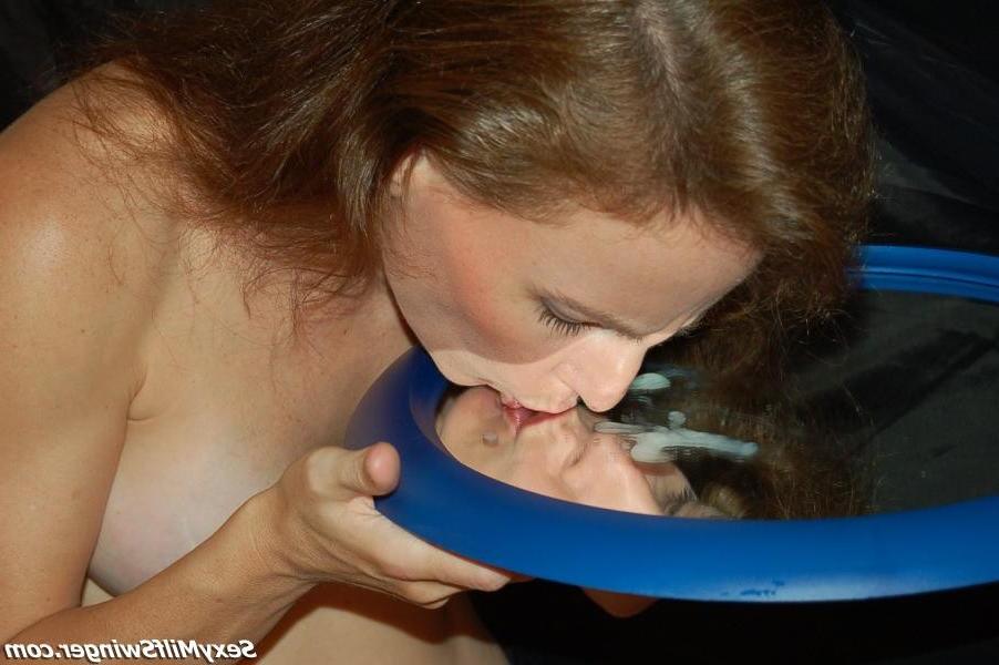 15P Nasty cum slurping madness from this gorgeous milf