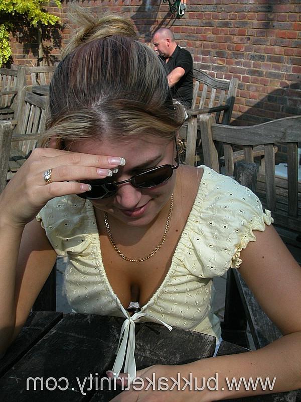 20P Busty housewife sucks cock in public places