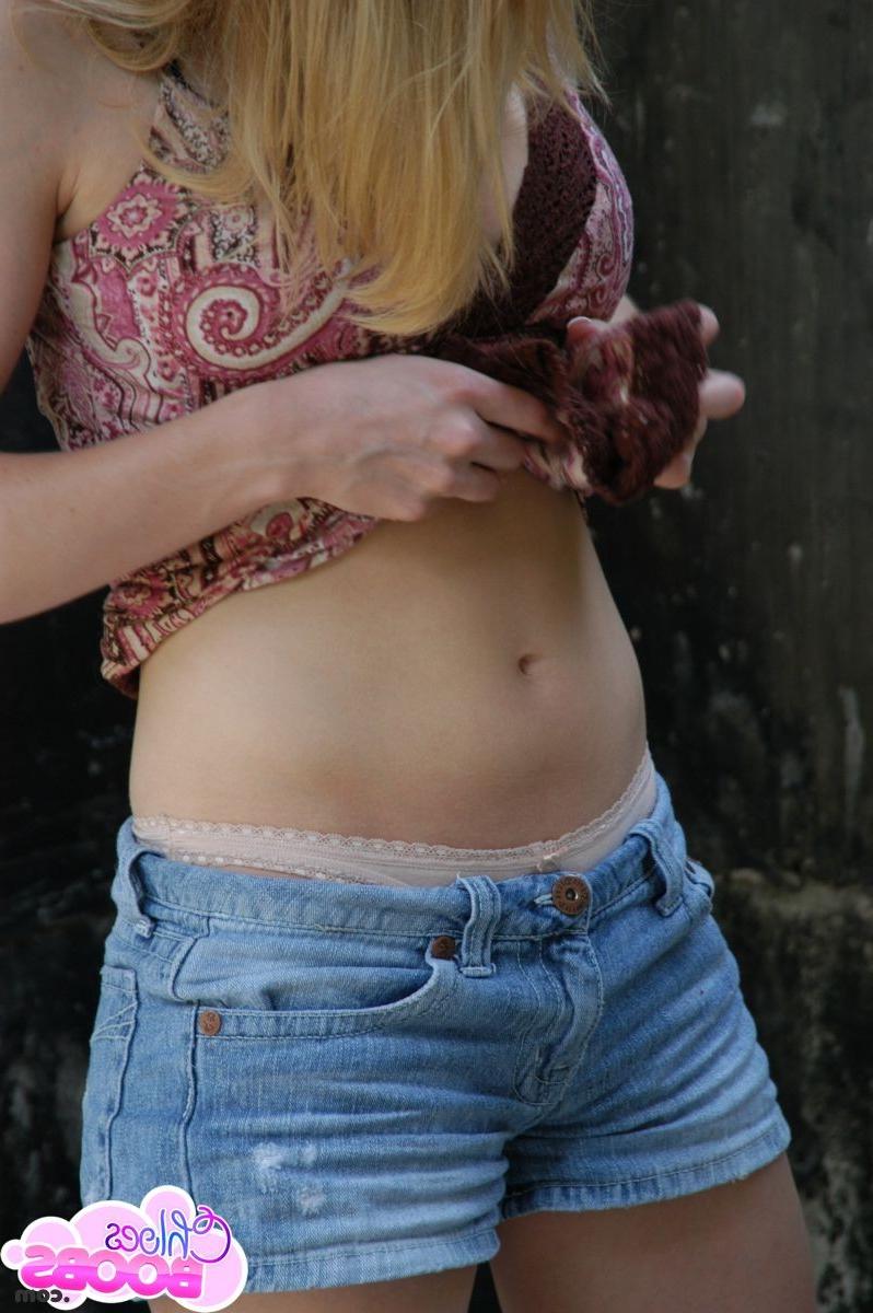 16P Cute blonde tease outdoors