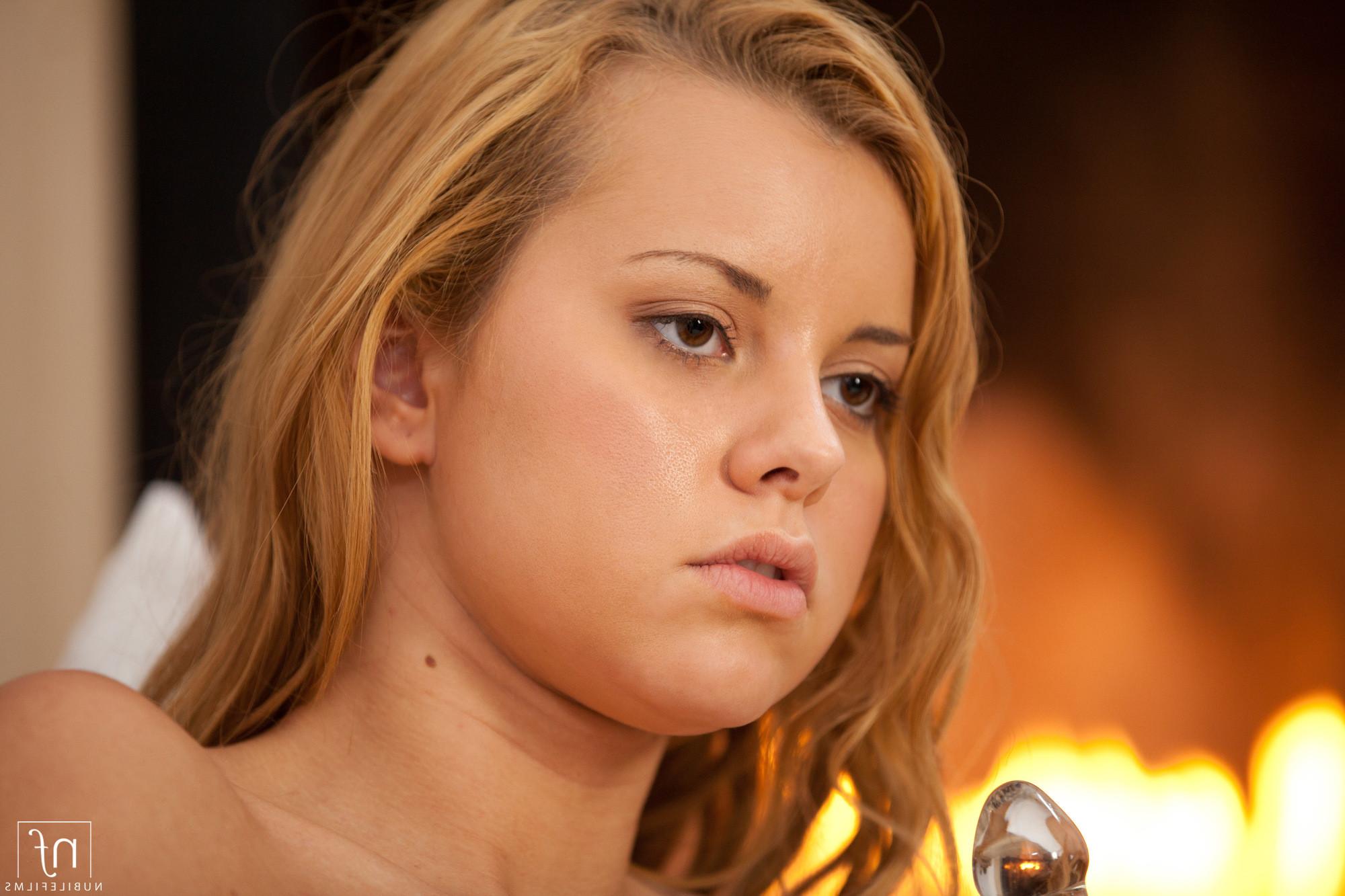 15P Jessie Rogers masturbation scene by golden goddess 