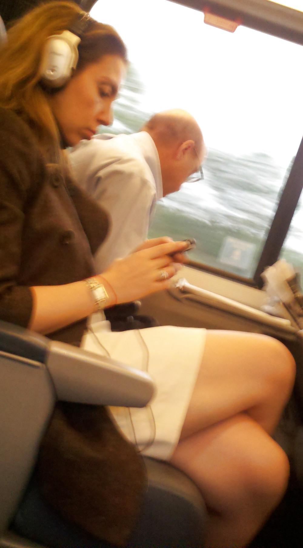 5P Philly Girls in the Train