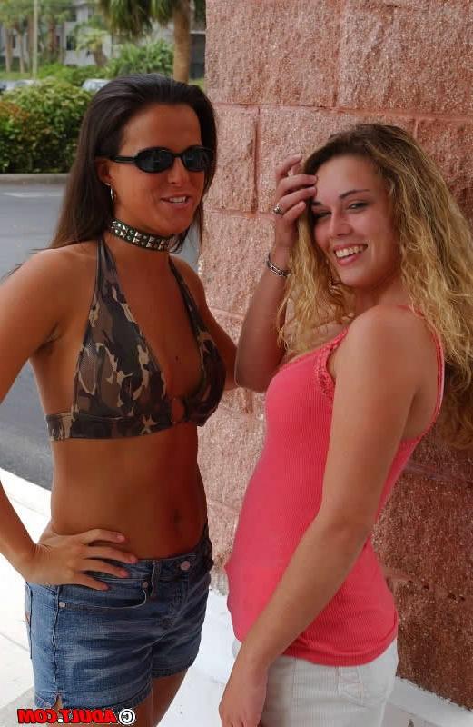 18P Three cute lesbians play with a dildo