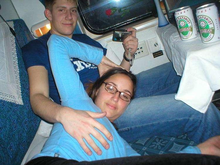 15P Hot Drunk College Chicks Flashing Naked In Public