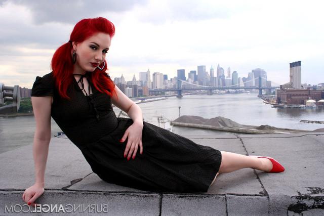 15P Red Headed Emo Punk Upskirt Flashing Her Pussy In Public