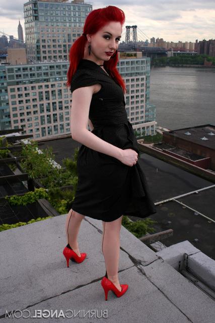 15P Red Headed Emo Punk Upskirt Flashing Her Pussy In Public