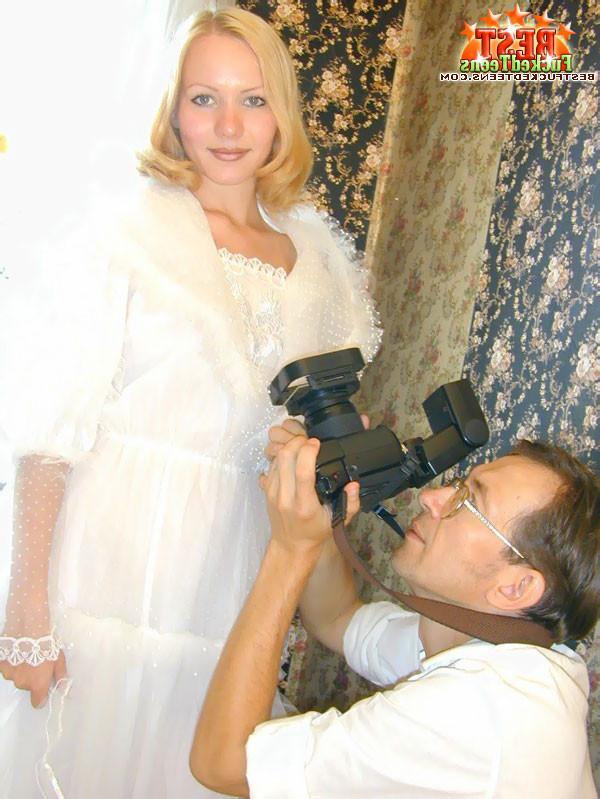 18P Lustful bride fucking a stranger