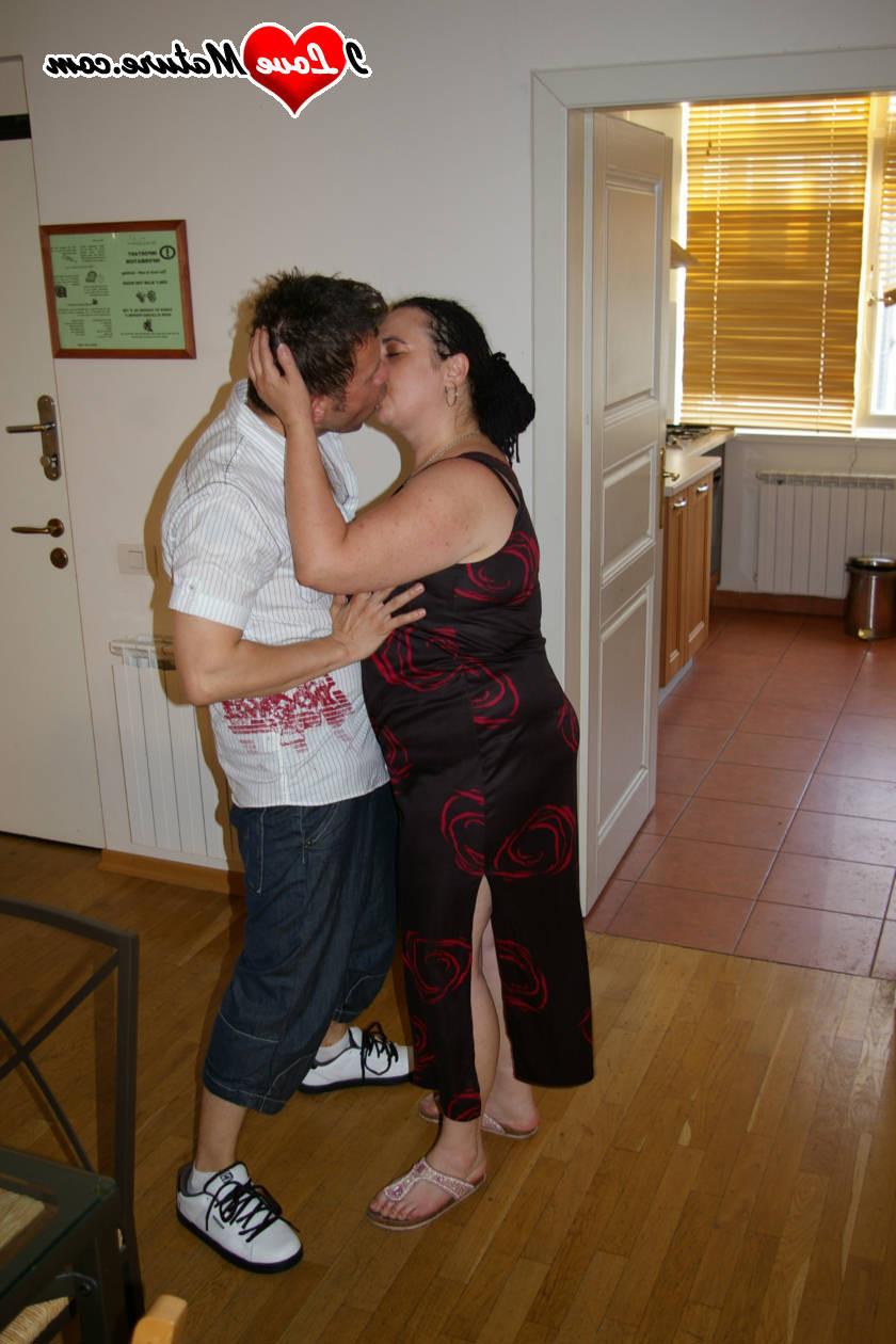 16P Chunky housewife getting the fuck of a lifetime