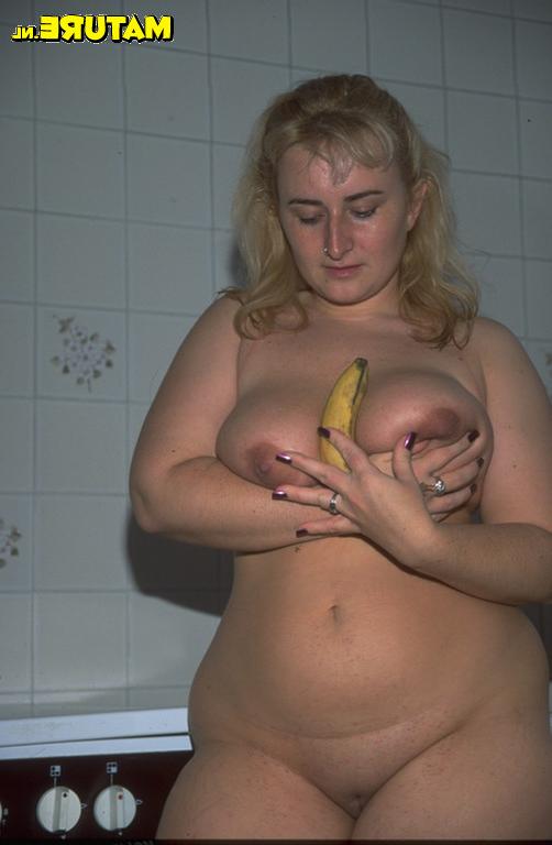 16P chubby chunky mature slut