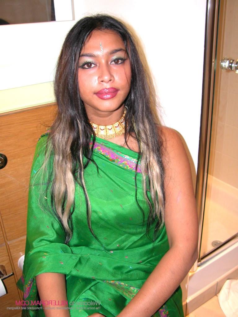 16P Indian Goddess Jasmine Sharma Sucks a Giant Black Cock