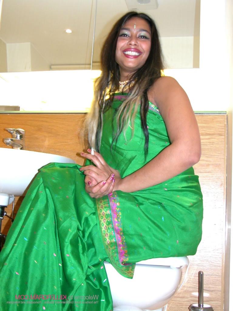 16P Indian Goddess Jasmine Sharma Sucks a Giant Black Cock