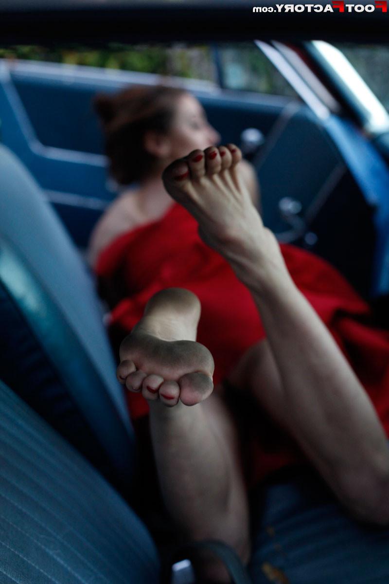 12P Princess Donna's long narrow feet are filthy. She gets in the back seat of a cla
