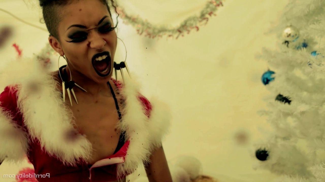 14P Porn punk Skin Diamond loves it kinky and rough