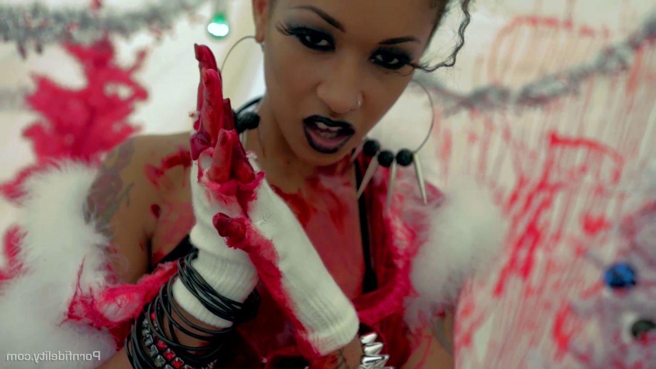 14P Porn punk Skin Diamond loves it kinky and rough