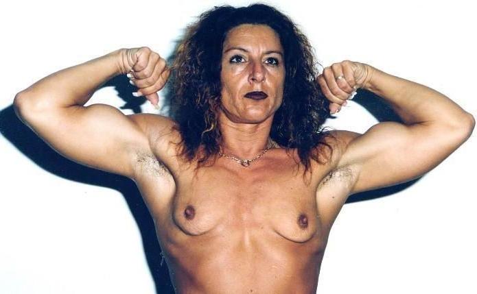 16P hot female bodybuilders showing off their muscles