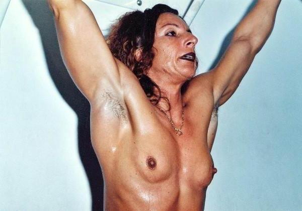 16P hot female bodybuilders showing off their muscles