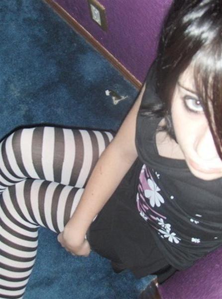15P Freaky Punk Chicks