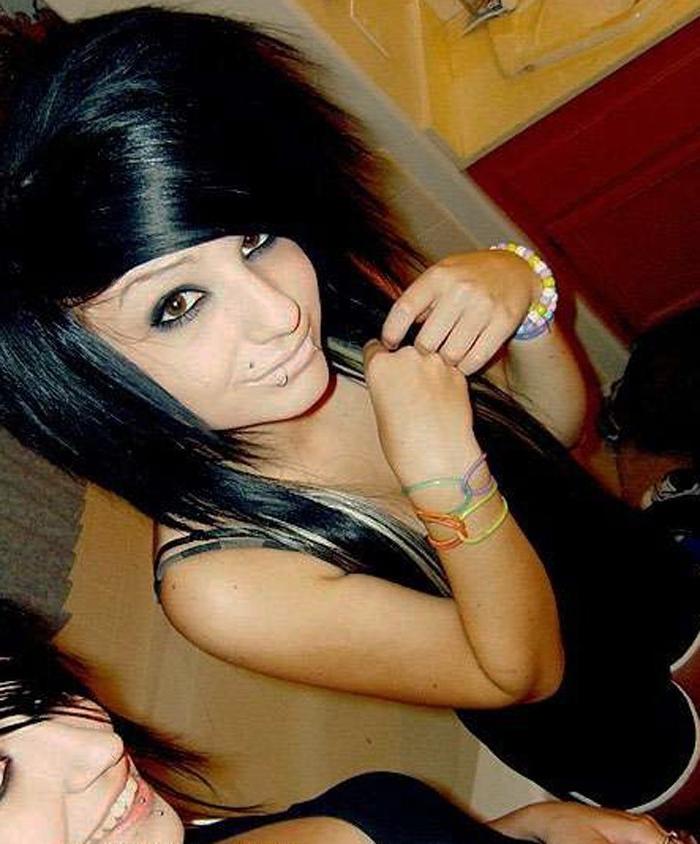 15P Freaky Punk Chicks