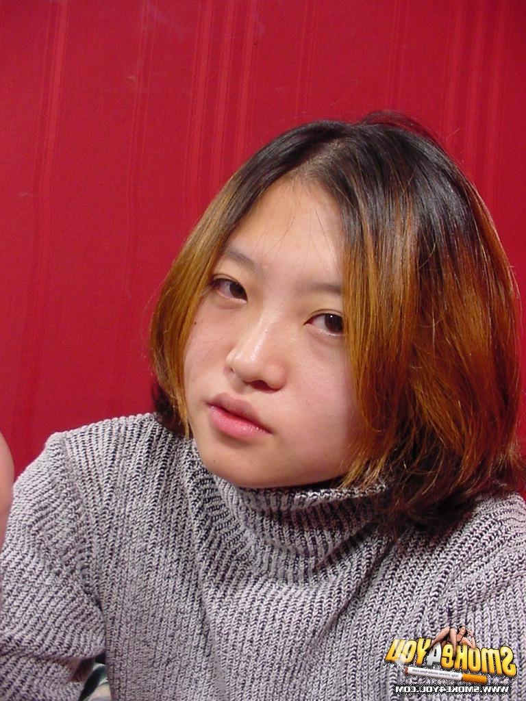 16P Sexy Asian Amy shows her shy side