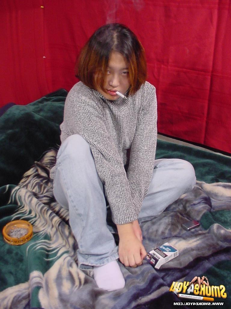 16P Sexy Asian Amy shows her shy side